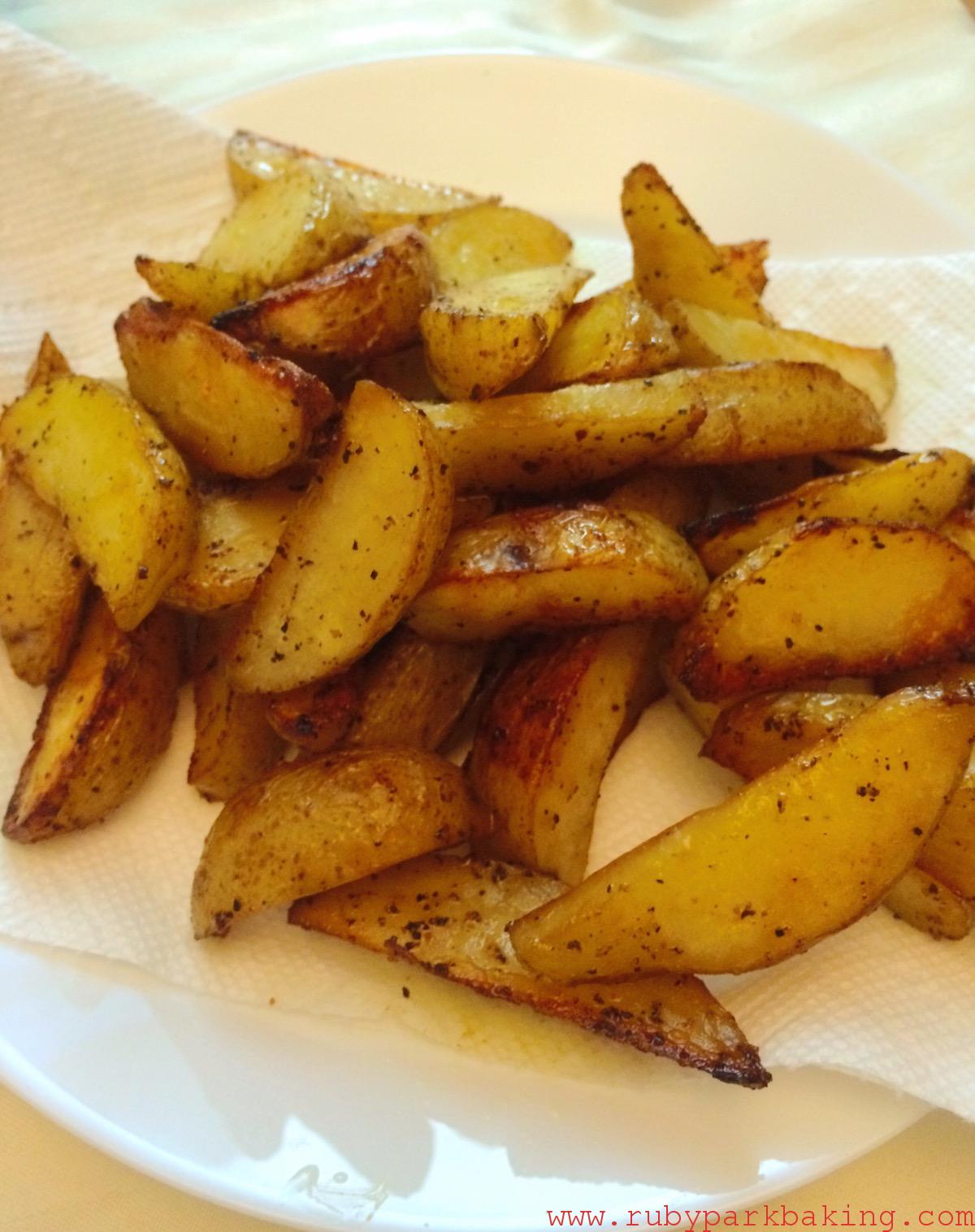 Homemade oven baked potato wedges on rubyparkbaking.com