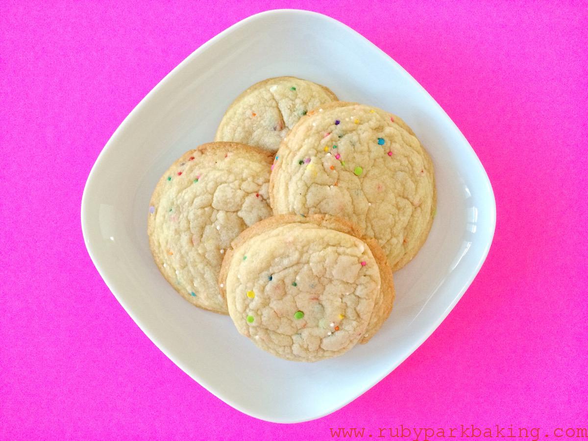 Soft funfetti cookies on rubyparkbaking.com