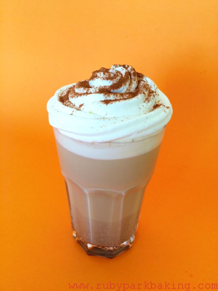 Homemade pumpkin spice latte on rubyparkbaking.com