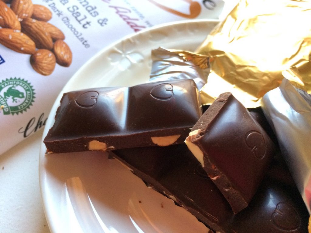 【アイハーブ】チョコラブの新作チョコレート全５種類食べ比べしてみた【chocolove砂糖不使用】